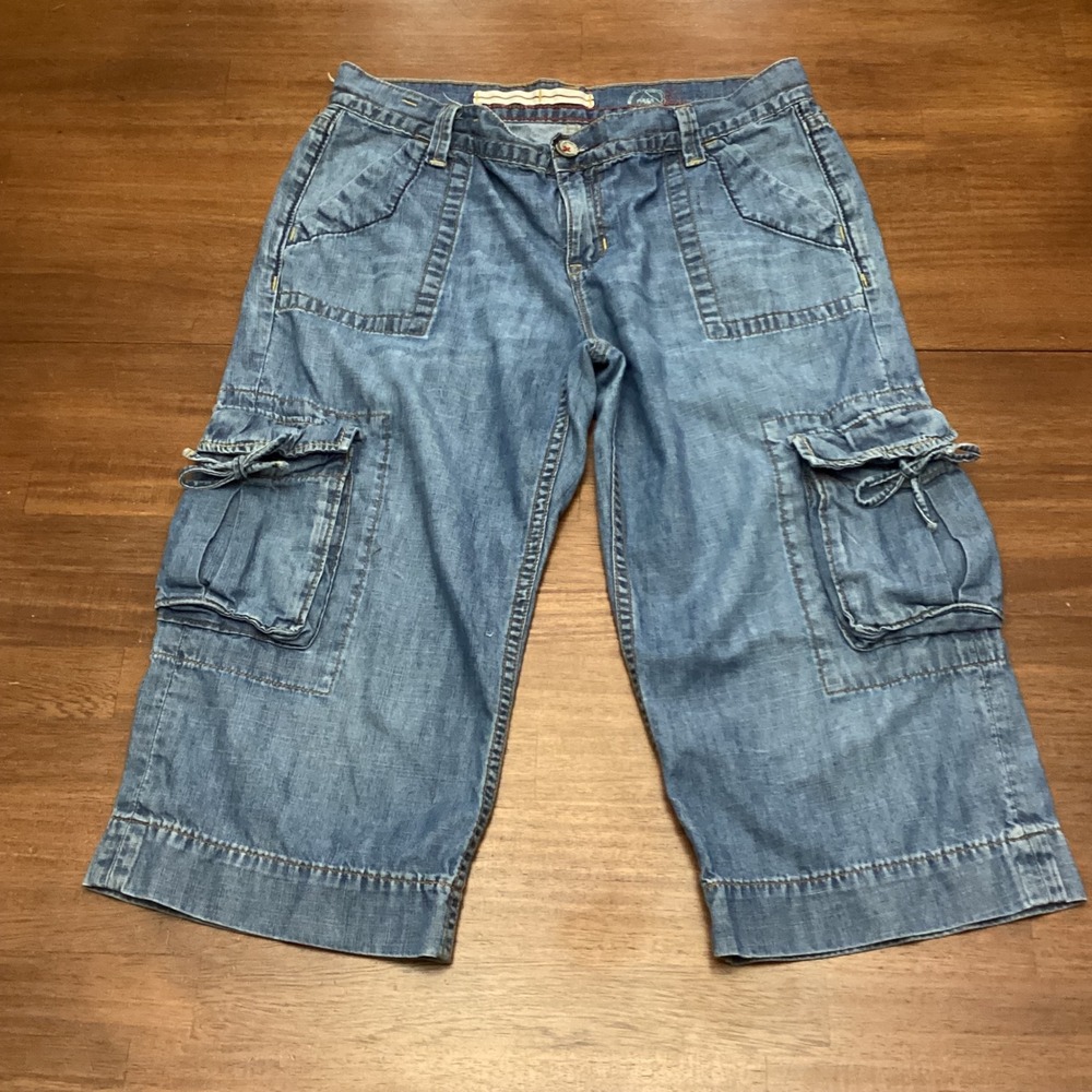 Gap 1969 Womens Blue Denim Cargo Shorts Long Utility Bermuda Size 8 Light Wash - Picture 10 of 10